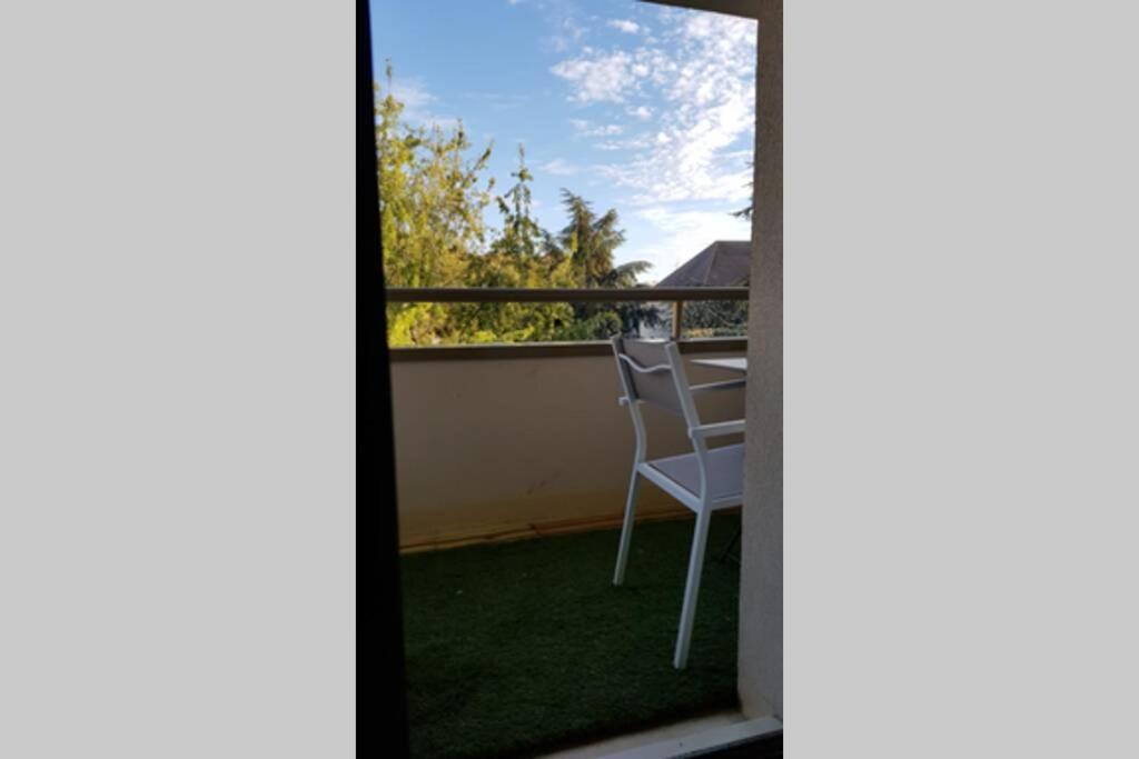 Superbe studio de 30m2 proche de Paris Poissy Extérieur photo