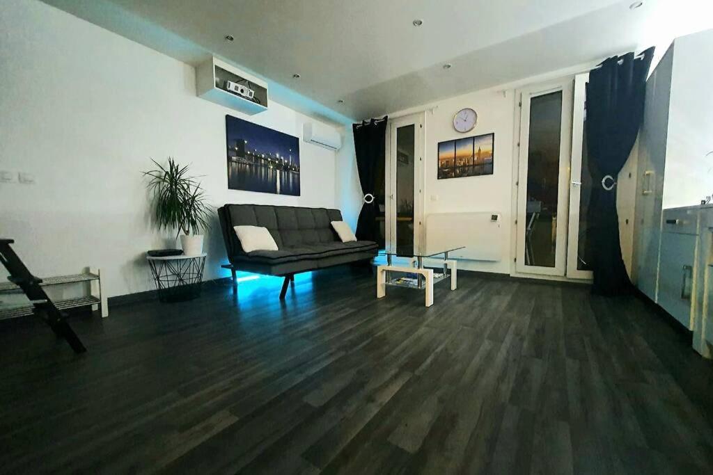 Superbe studio de 30m2 proche de Paris Poissy Extérieur photo