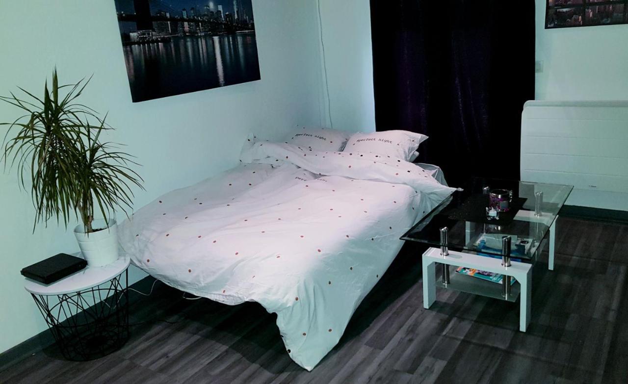 Superbe studio de 30m2 proche de Paris Poissy Extérieur photo