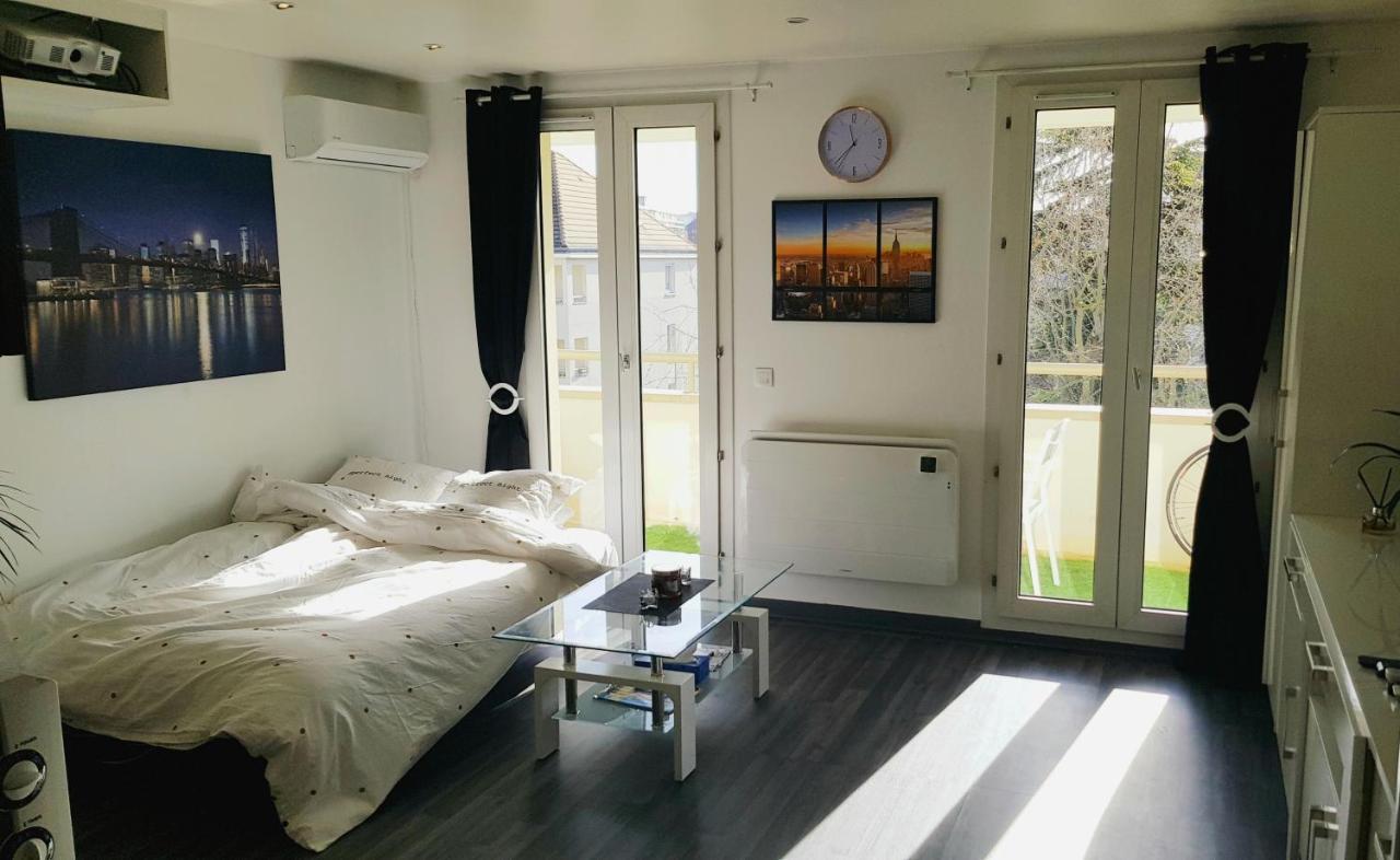 Superbe studio de 30m2 proche de Paris Poissy Extérieur photo